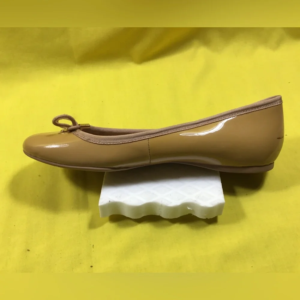 Coach Taupe Patent Leather Ballet Flats with Bow SZ 8